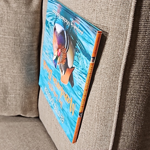 Bette Midler the tale of the mandarin duck book - Picture 4 of 4